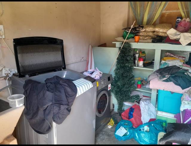 3 BEDROOM HOUSE FOR SALE IN OOS EINDE